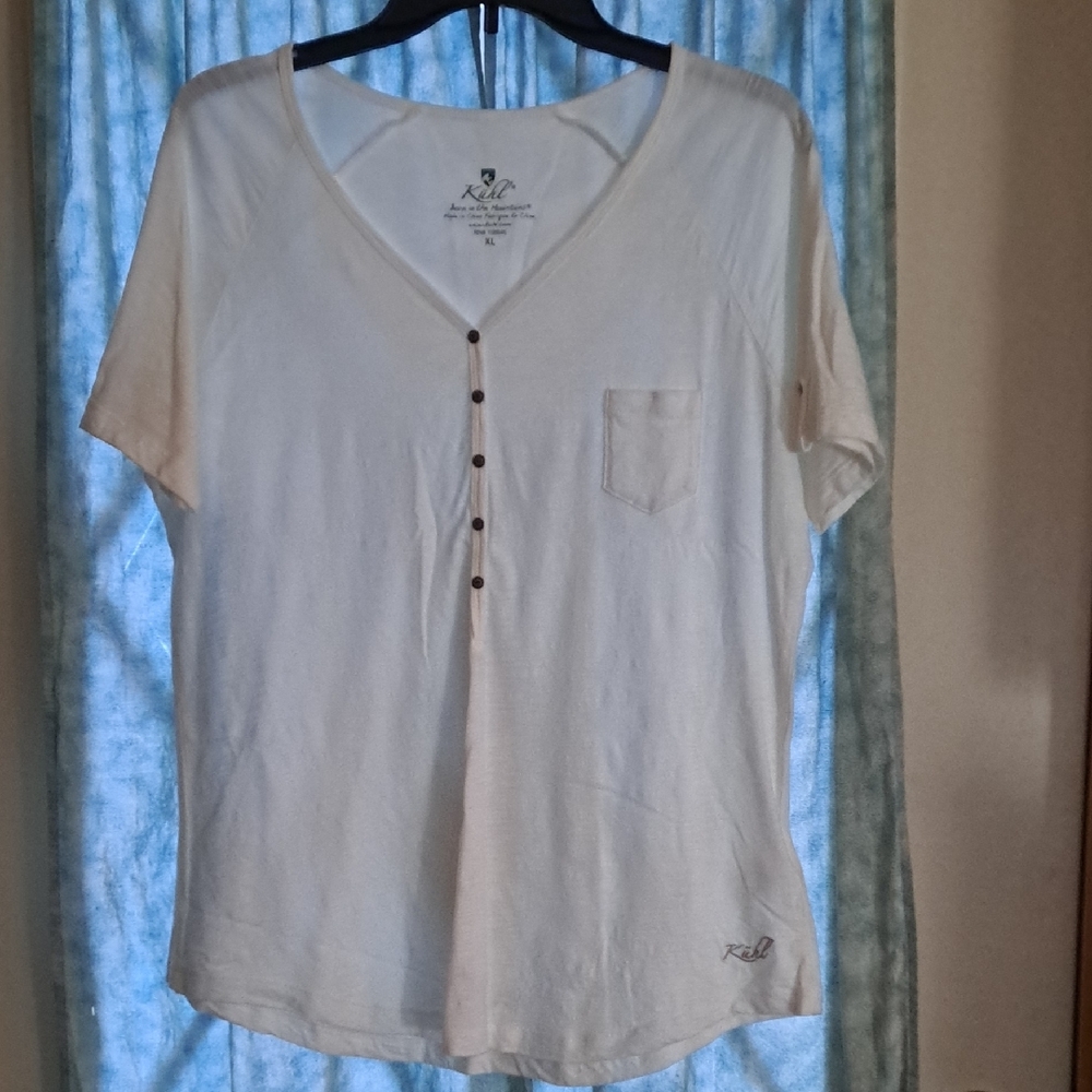 Kuhl White Short Sleeve T-shirt with V-neck Style